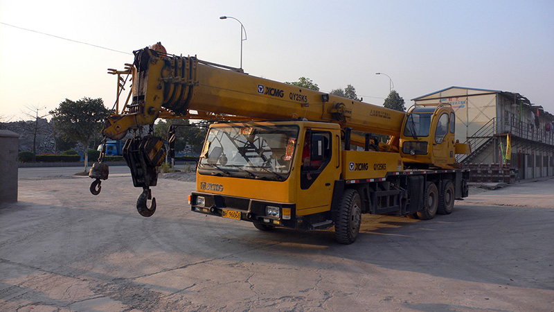 25噸吊車(chē)